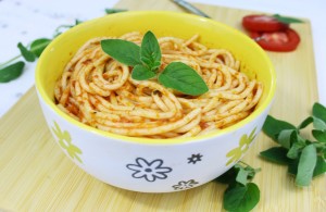 Spaghete cu sos marinara